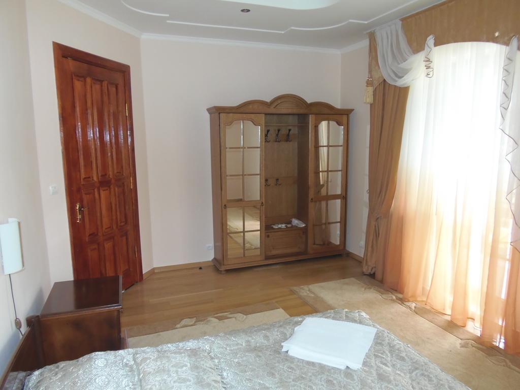فندق Tourist Complex Karina بوليانا المظهر الخارجي الصورة