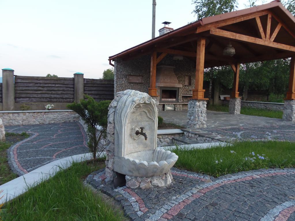 فندق Tourist Complex Karina بوليانا المظهر الخارجي الصورة